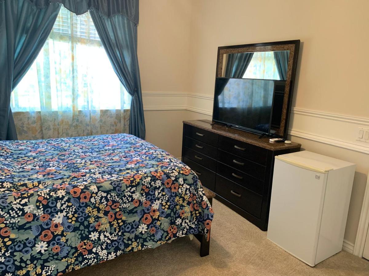 Luxhome Suites N Villa Riverside Ngoại thất bức ảnh