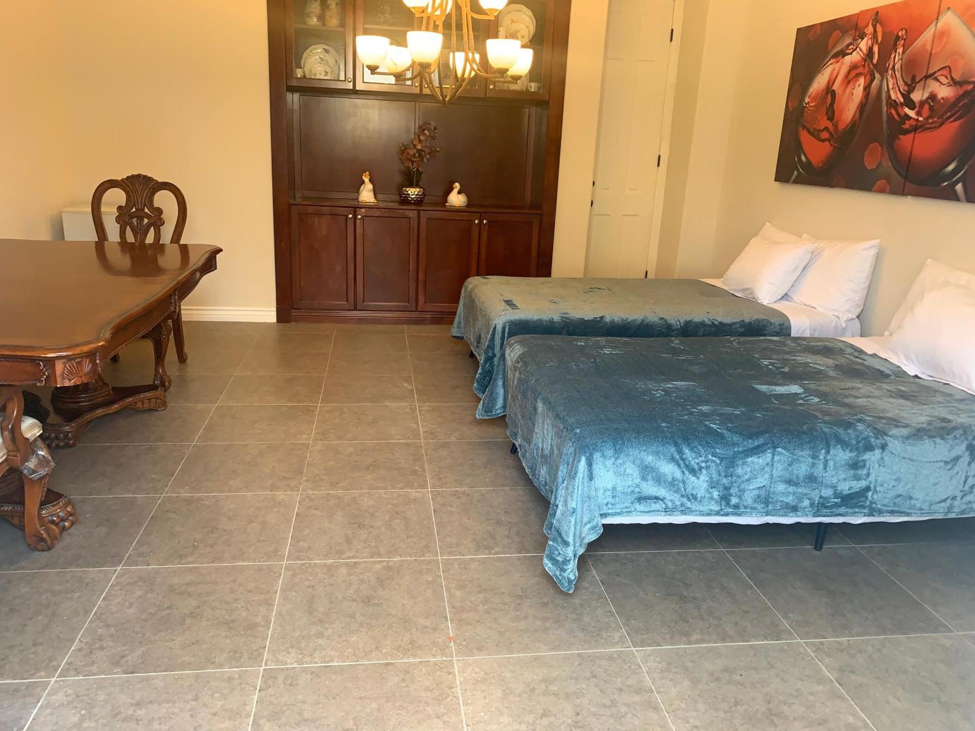 Luxhome Suites N Villa Riverside Ngoại thất bức ảnh