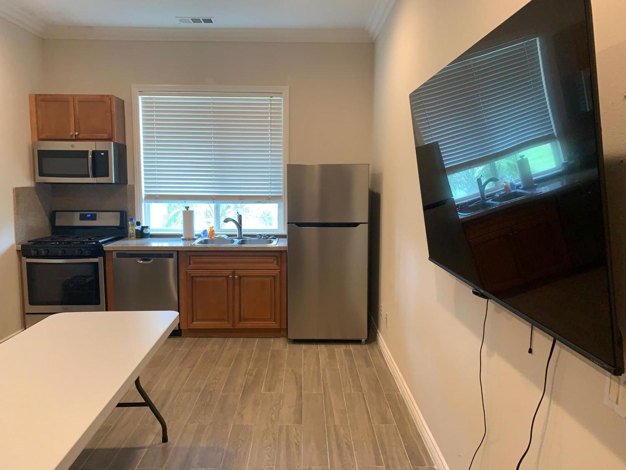 Luxhome Suites N Villa Riverside Ngoại thất bức ảnh